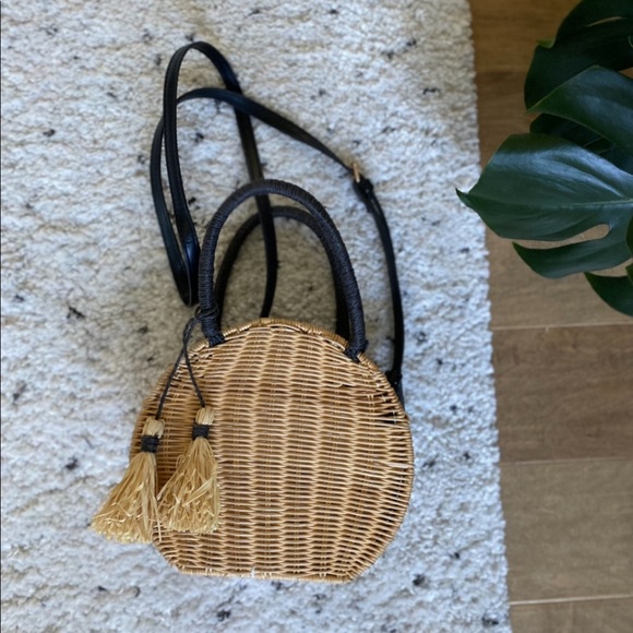 Whicker summery bag! - Picture 1 of 3